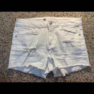 white jean shorts